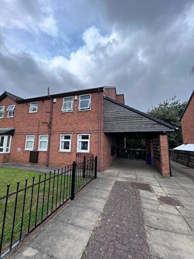 1 Bedroom Flat To Rent In Daniel Court, Bradford, West Yorkshire, BD4