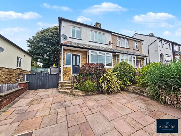3 Bedroom Semi-Detached House For Sale In Moorville Drive, Birkenshaw, BD11