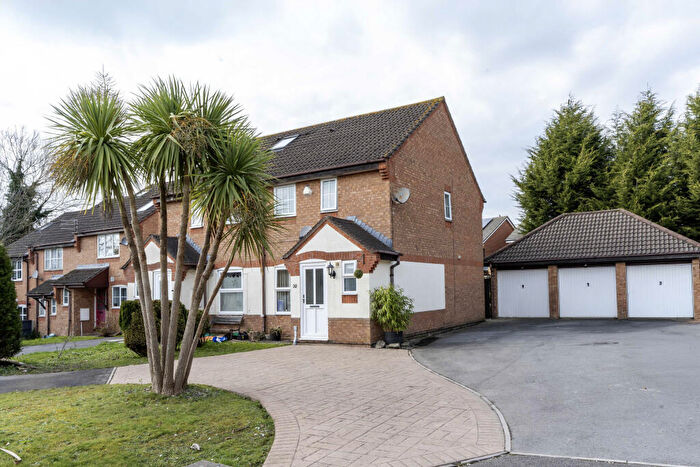 3 Bedroom End Of Terrace House For Sale In Garrett Drive, Bradley Stoke, Bristol, BS32