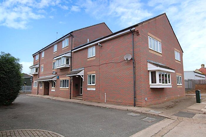 2 Bedroom Flat For Sale In Countess Road, St James, NN5