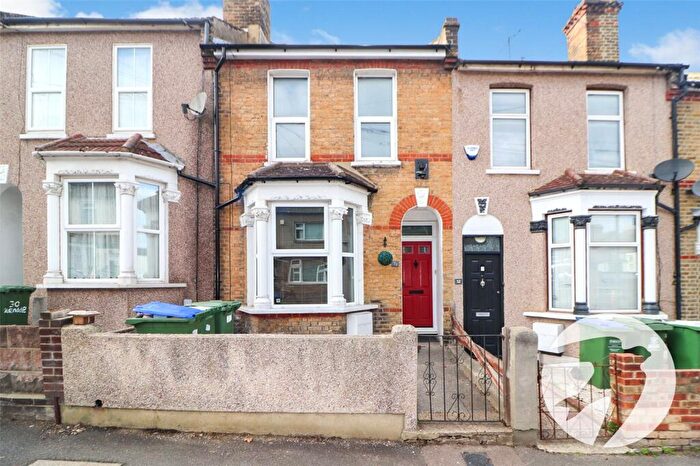 3 Bedroom Terraced House For Sale In Glendale Road, Erith, DA8