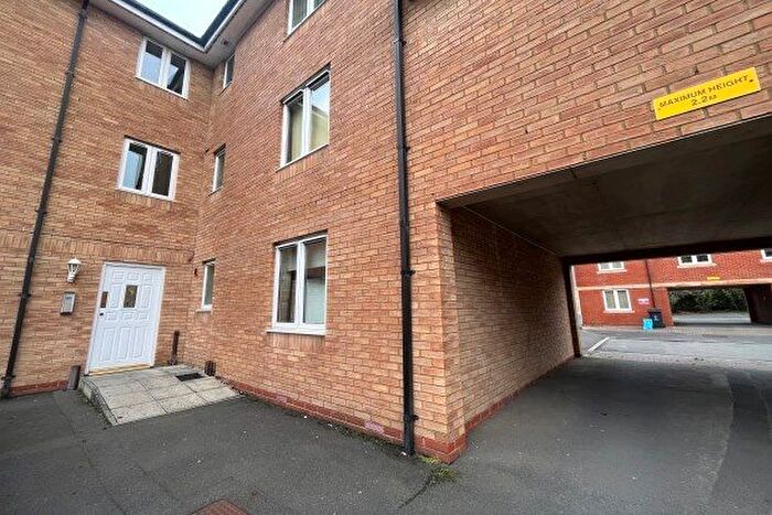 2 Bedroom Flat To Rent In Padstow Road, Swindon, SN2