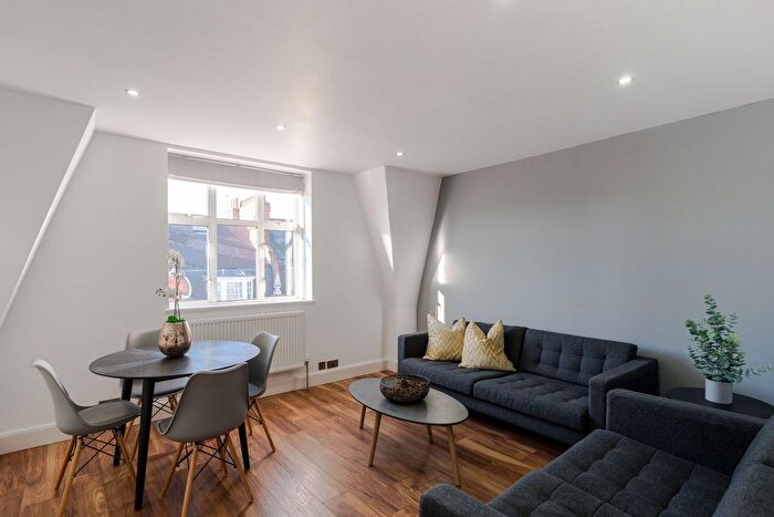 2 Bedroom Flat To Rent In Highbourne House, Marylebone High Street, London, W1U