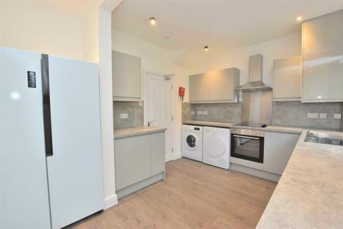 6 Bedroom Semi-Detached House To Rent In Georgian View, Bath, BA2