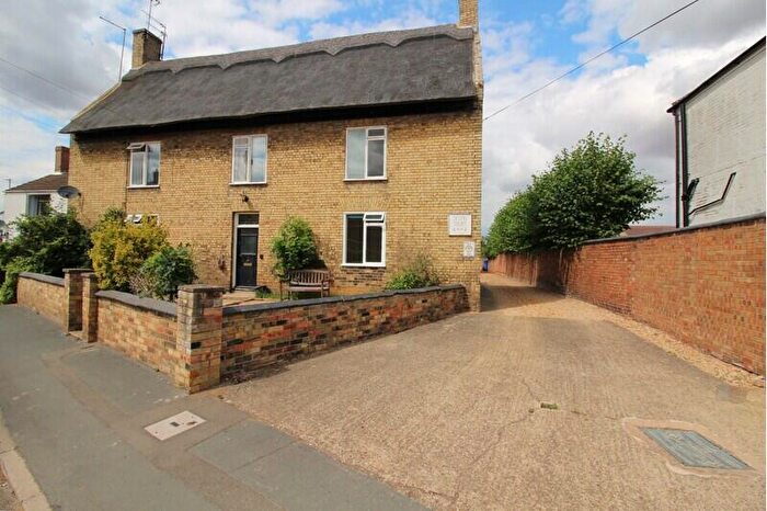 3 Bedroom Flat For Sale In Delph Court, Whittlesey, Cambs, PE7