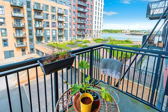 1 Bedroom Flat For Sale In Meridian Way, Southampton, SO14