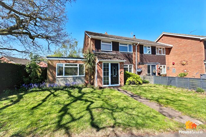 3 Bedroom End Of Terrace House For Sale In Grays Lane, Downley Village, HP13