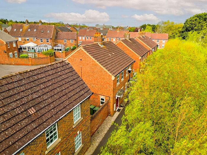 2 Bedroom Semi Detached House For Sale In Lowndes Path, Aylesbury, HP19