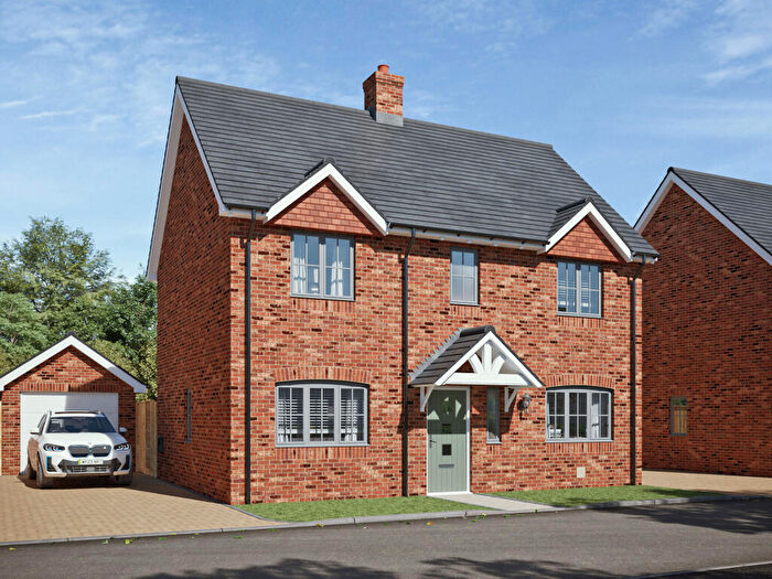 3 Bedroom Detached House For Sale In Brockhills Lane, New Milton, BH25