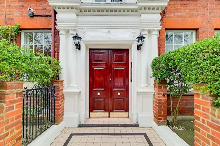 2 Bedroom Flat To Rent In Prince Of Wales Drive, , Battersea Park, London, SW11