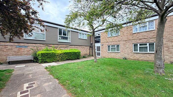 1 Bedroom Studio To Rent In Trumper Road, Stevenage, SG1