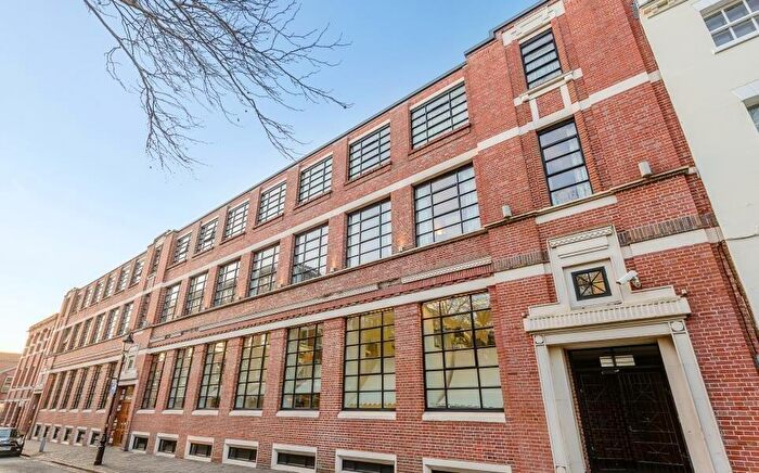 1 Bedroom Flat For Sale In St. Pauls Square, Birmingham, West Midlands, B3