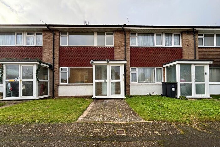 3 Bedroom Terraced House For Sale In Park Gardens, Christchurch, BH23