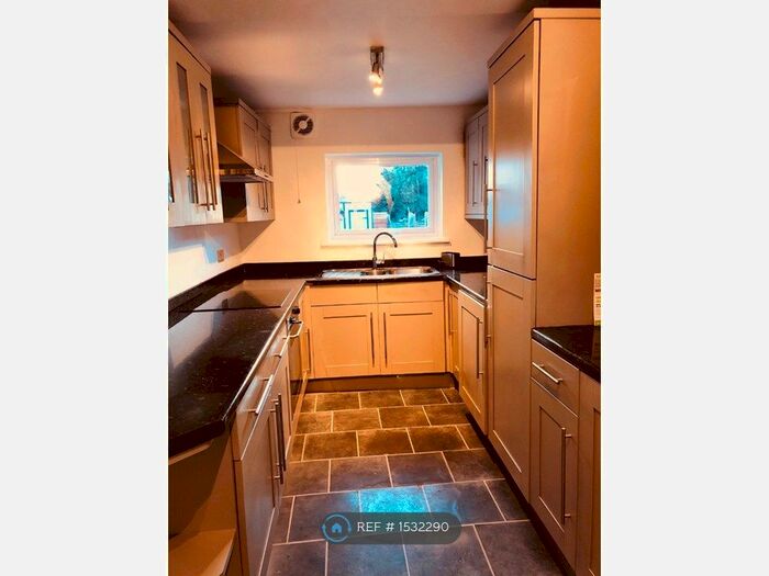 2 Bedroom Terraced House To Rent In Stanley Grove, Croydon, CR0