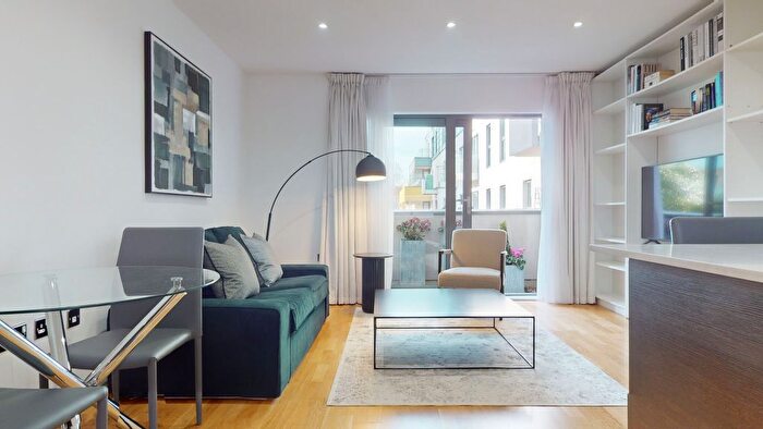 2 Bedroom Flat To Rent In Oval Road, London, NW1