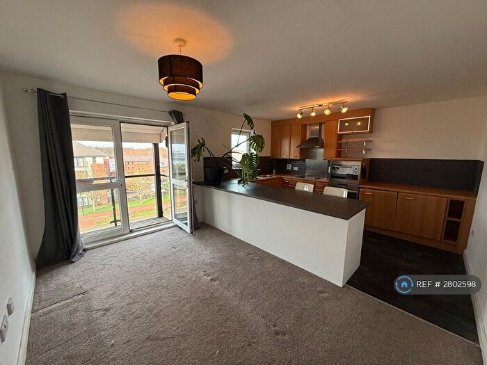 2 Bedroom Flat To Rent In Lakeside Boulevard, Doncaster, DN4