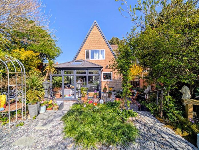 3 Bedroom Detached House For Sale In Blinkhorns Bridge Lane, Gloucester, GL2