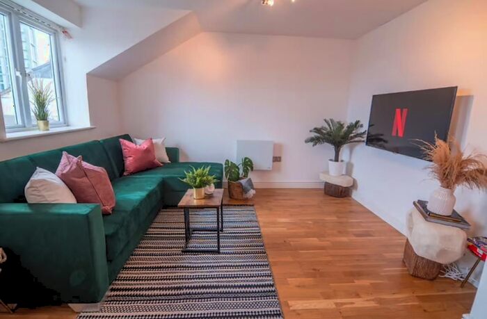 2 Bedroom Flat To Rent In Hermitage Close, London, SE2