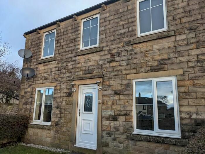 2 Bedroom Flat To Rent In Kendal Close, Hellifield, Skipton, North Yorkshire BD23