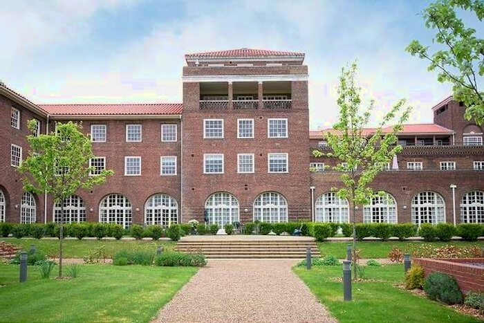 2 Bedroom Flat To Rent In Scott Avenue, London, SW15