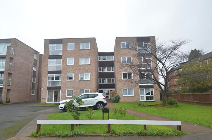 2 Bedroom Flat To Rent In Brackley Road, Beckenham, Bromley, BR3