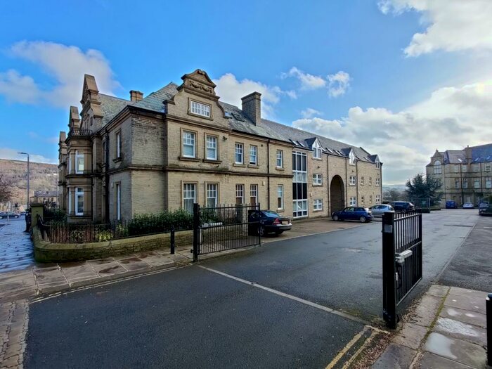 1 Bedroom Ground Flat To Rent In Prescott Street, Clare Court Prescott Street, HX1