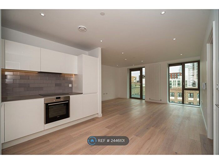 1 Bedroom Flat To Rent In Schooner Road, London, E16