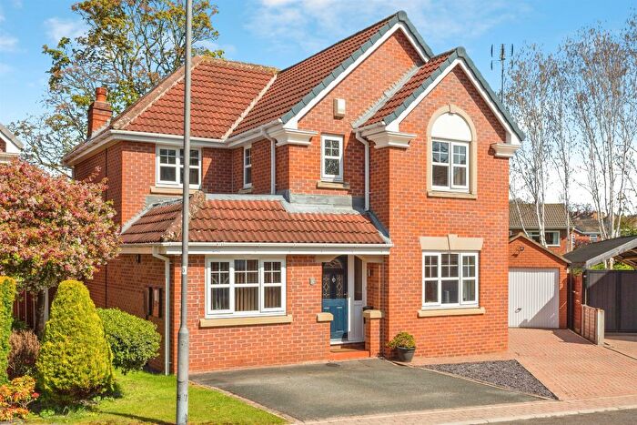4 Bedroom Detached House For Sale In Sunny Hill Close, Wrenthorpe, Wakefield, WF2