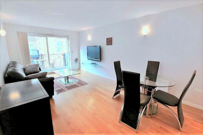 1 Bedroom Flat To Rent In Grainstore Apartments, Western Gateway, Royal Docks, London, E16