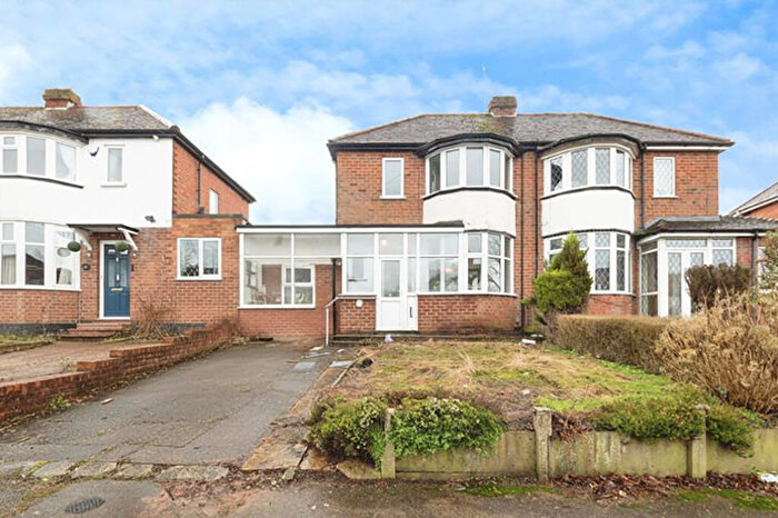 3 Bedroom Semi Detached House For Sale In Geoffrey Road, Shirley, Solihull, B90