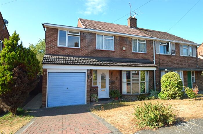 4 Bedroom Semi Detached House For Sale In Crane Park Road, Whitton, TW2
