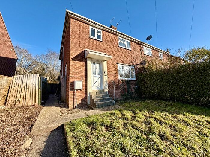 3 Bedroom Semi Detached House For Sale In St Georges Avenue, Yeovil, Somerset, BA21