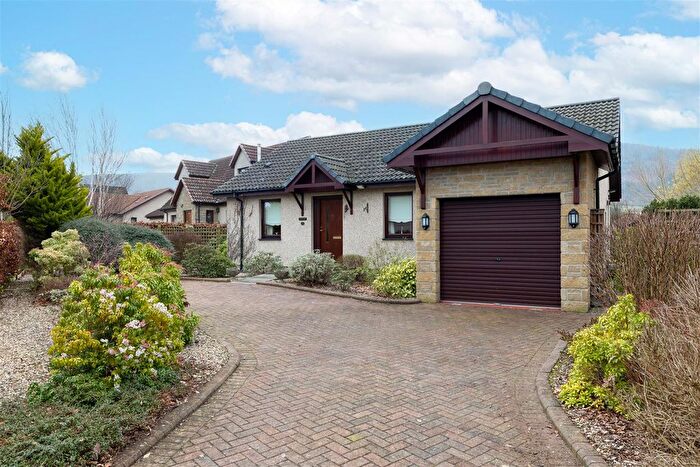 3 Bedroom Bungalow For Sale In The Glebe, Abernethy, Perth, PH2