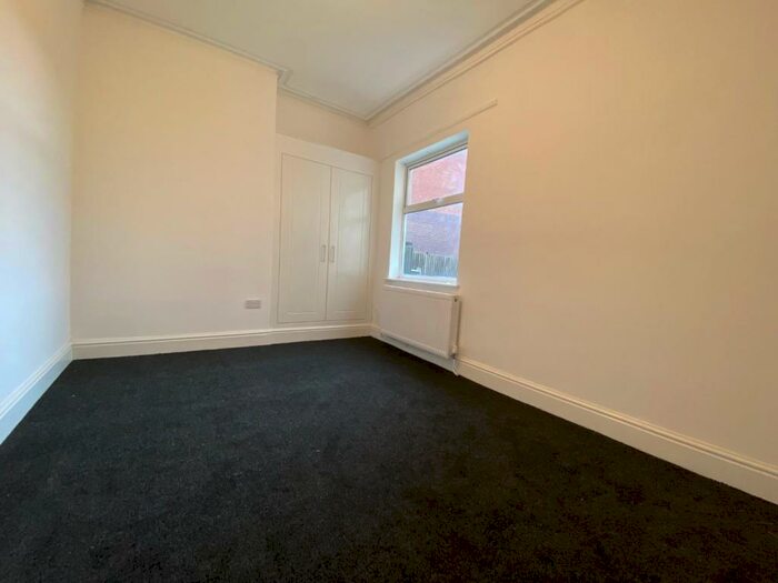 1 Bedroom Apartment To Rent In Bell Street, Brierley Hill, DY5