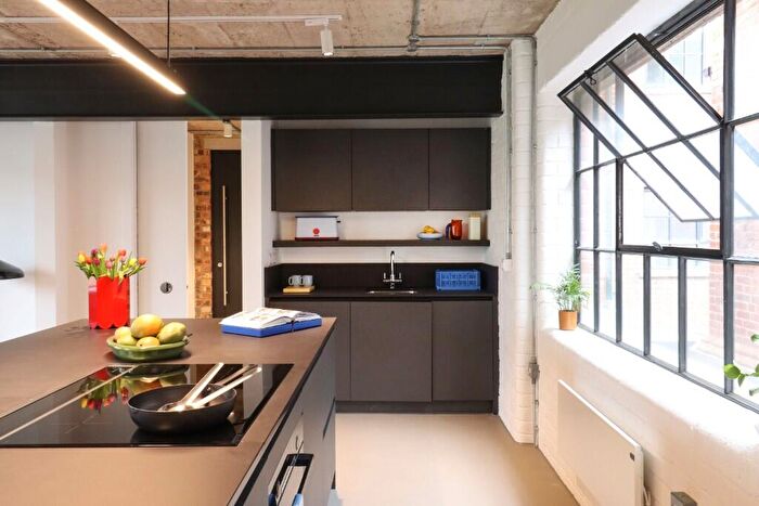3 Bedroom Apartment To Rent In Milton Street, Sheffield, S3