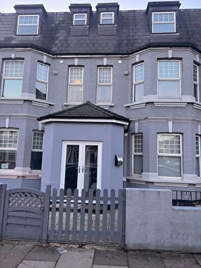 1 Bedroom Flat To Rent In London Road, Wembley, HA9