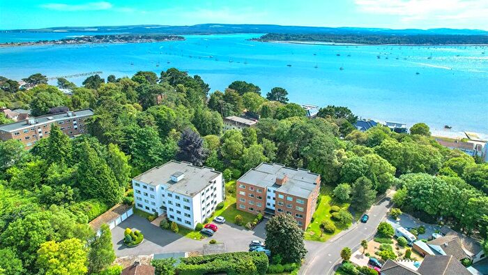 3 Bedroom Apartment For Sale In Heathside Court, Evening Hill, Poole, BH14