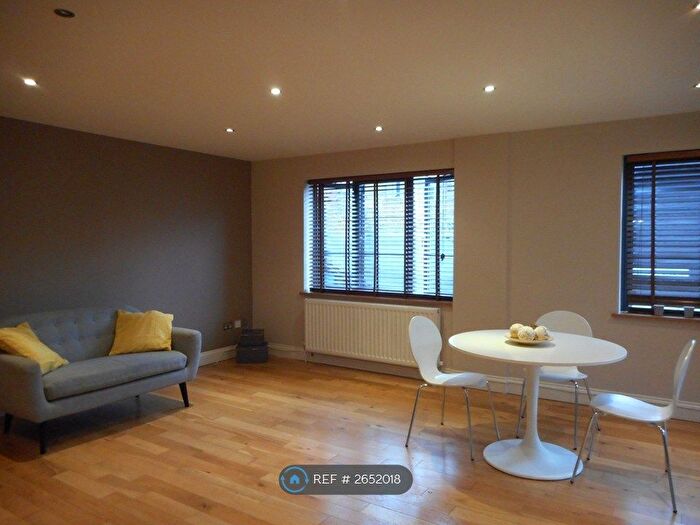 2 Bedroom Flat To Rent In Ferdinand Street, London, NW1