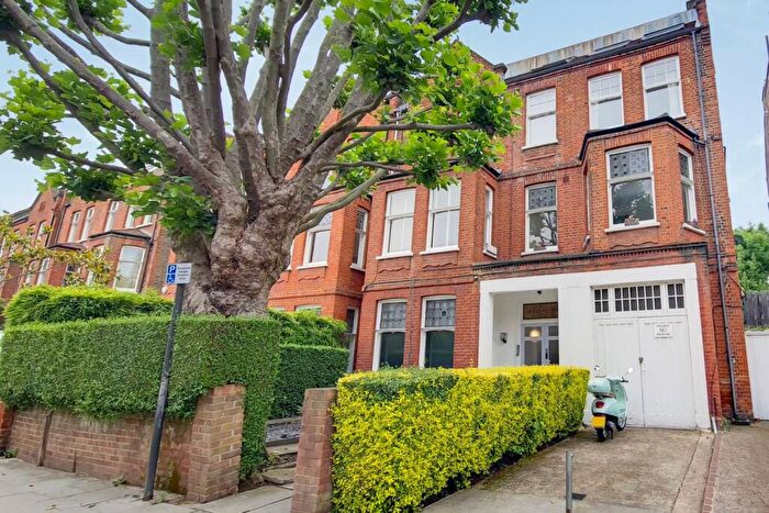 1 Bedroom Flat To Rent In Greencroft Gardens, South Hampstead, London, NW6