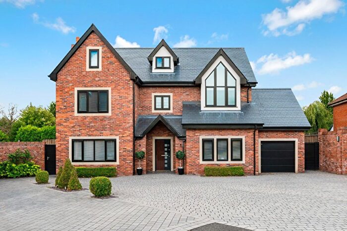 5 Bedroom Detached House For Sale In Hob Hey Lane, Culcheth, WA3
