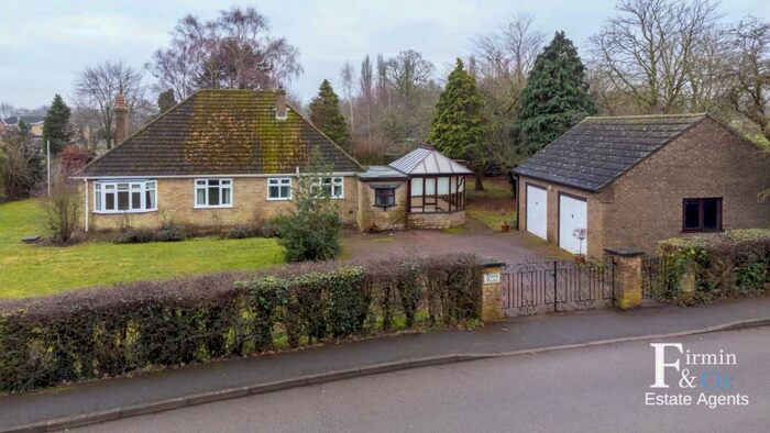 4 Bedroom Bungalow To Rent In The Chase, Crowland, Peterborough, PE6