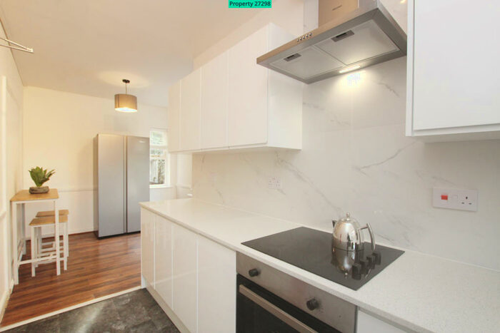 5 Bedroom House To Rent In Wycliffe Road, London, SW11