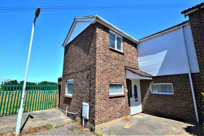 3 Bedroom End Of Terrace House To Rent In Wickford **Online Enquiries Only**, SS11