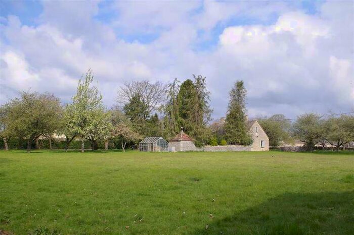 3 Bedroom Detached Bungalow For Sale In Kencot, Nr Lechlade, GL7
