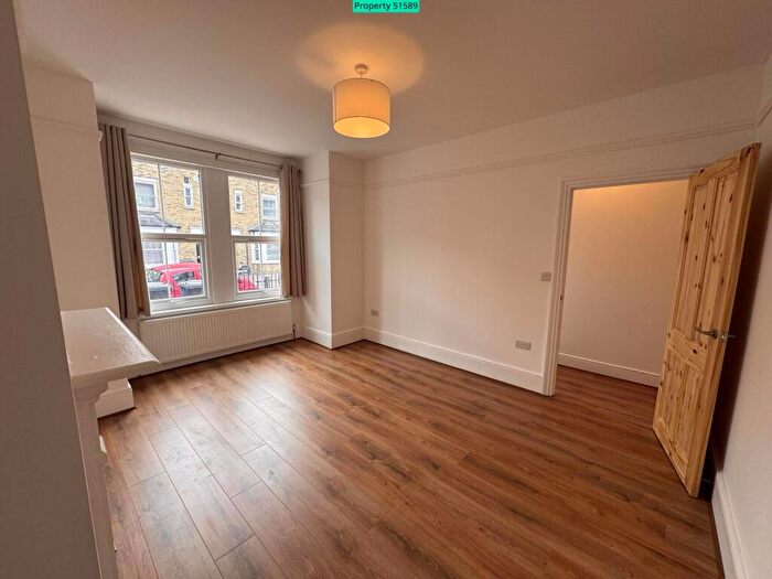 1 Bedroom Flat To Rent In Grove Road, London, N15