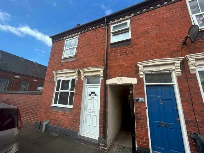 2 Bedroom End Of Terrace House To Rent In Claremont Street, Cradley Heath, Old Hill, West Midlands, B64
