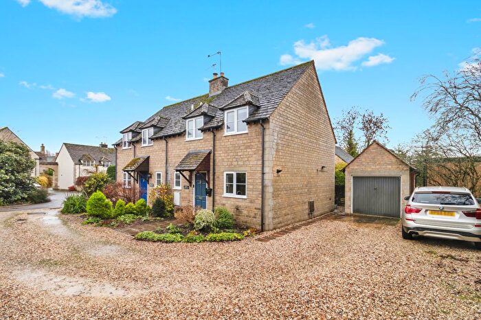 3 Bedroom Semi Detached House For Sale In Timbrells Close, South Cerney, Cirencester, Gloucestershire, GL7