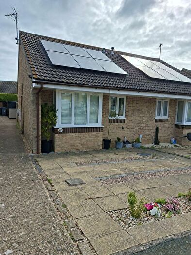 2 Bedroom Bungalow For Sale In Honeycrag Close, Polegate, BN26
