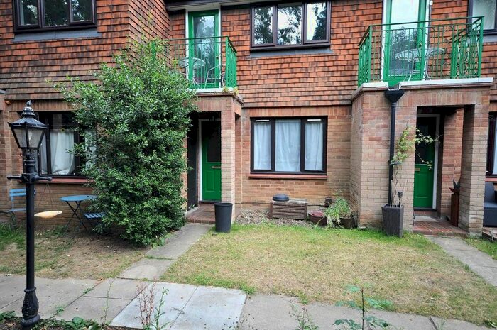 1 Bedroom Maisonette To Rent In Herga Court, Watford, WD17