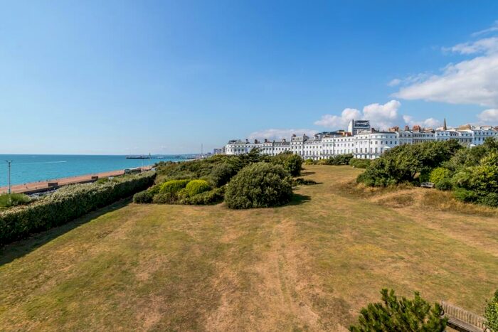 2 Bedroom Apartment To Rent In Lewes Crescent Brighton, BN2